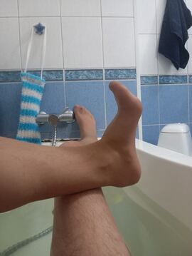 Уни